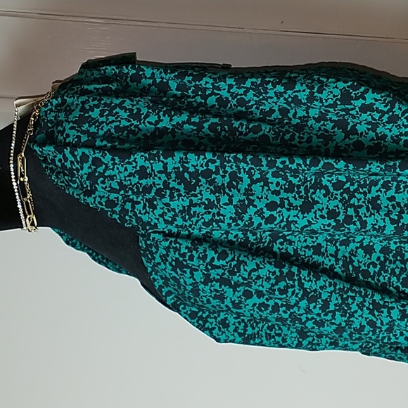 Green Black 3X Plus Size Pelum Top Balloon Sleeve New With Tags V Neck - Picture 5 of 7